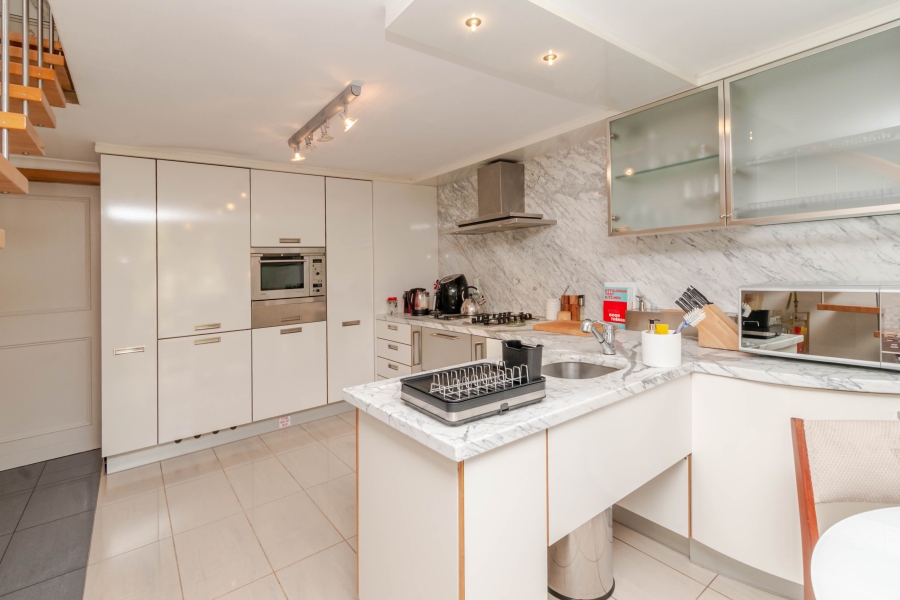 1 Bedroom Property for Sale in Gardens Western Cape